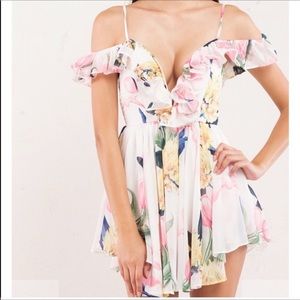 Luxxel floral romper🌺🌸